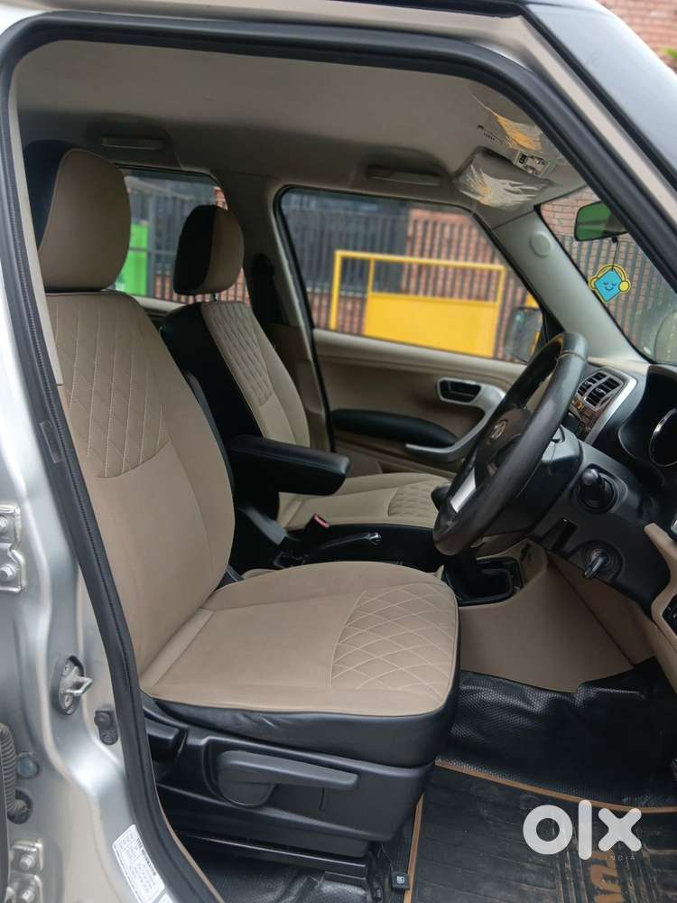 Mahindra Tuv 300 T10, 2018, Diesel