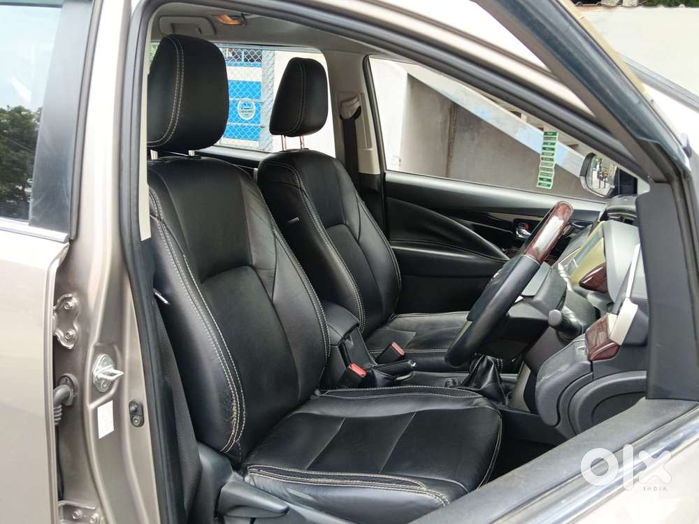 Toyota Innova Crysta 2.4 Vx Mt 8s, 2016, Diesel