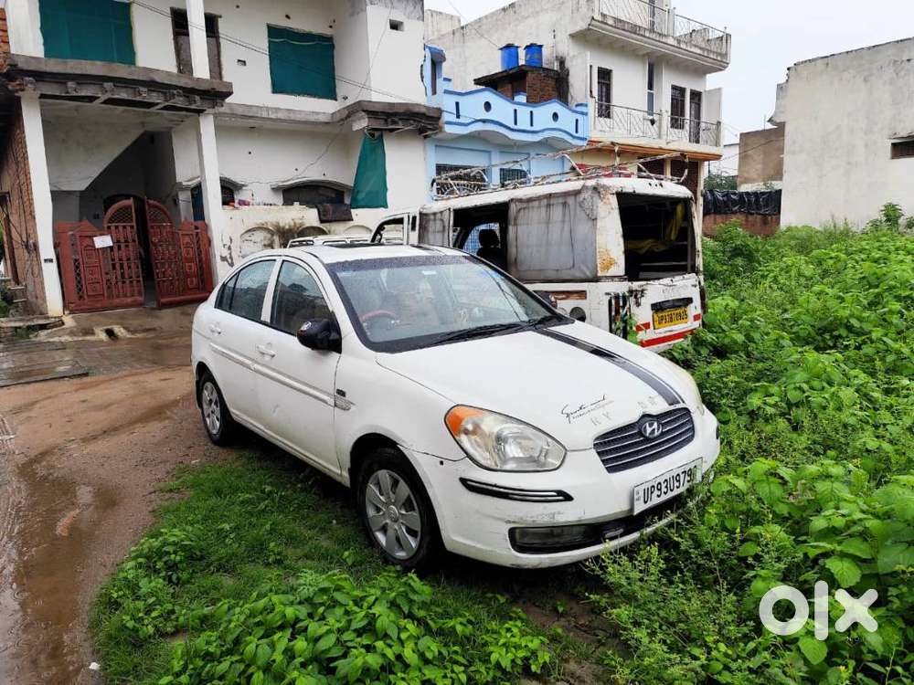 Jhansi Rto नं है  2009 Verna Petrol