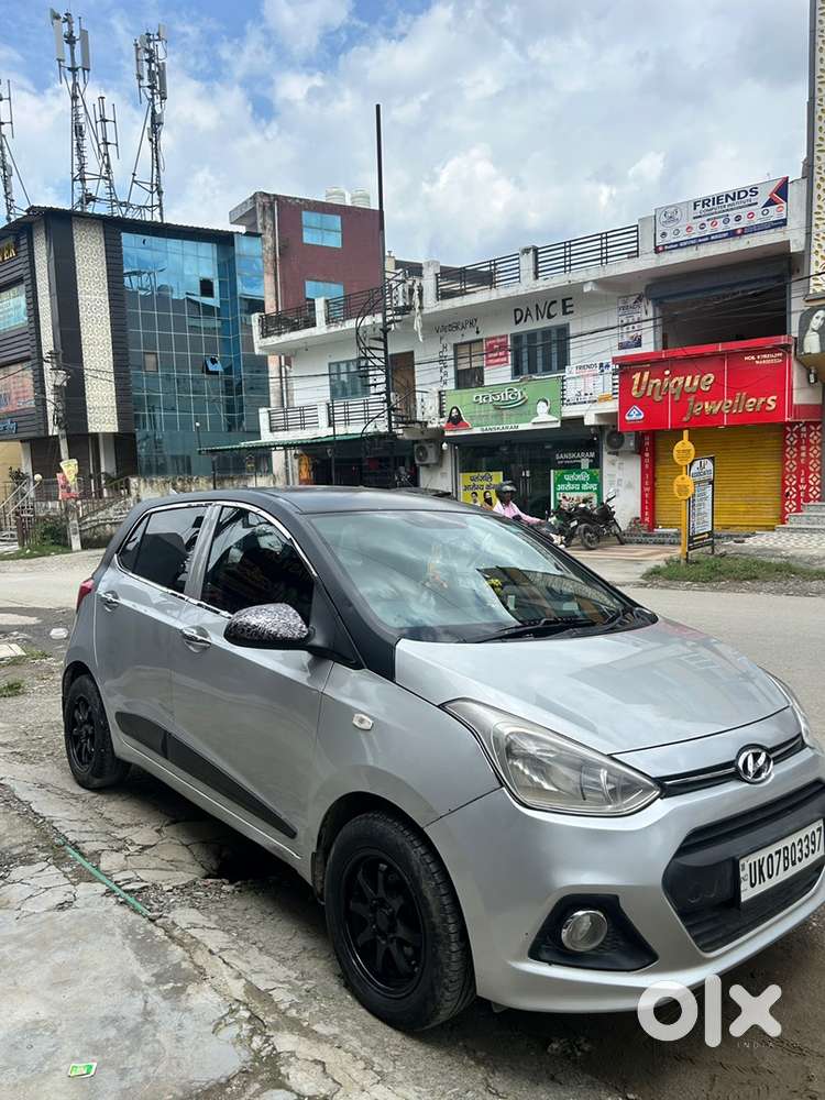 Army Drive Hyundai Grand I10 2016 Petrol Well Maintained
