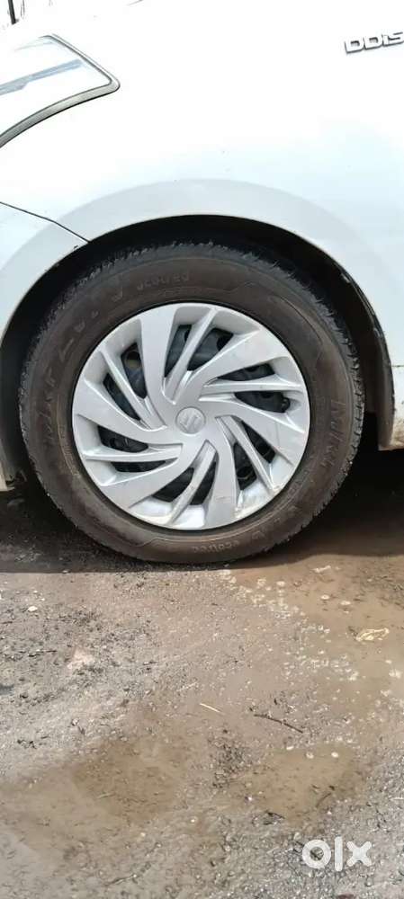 4 Tyre New Hai Puri 90% Avi Ambulance Hai Private Ho Jayegi Gaadi