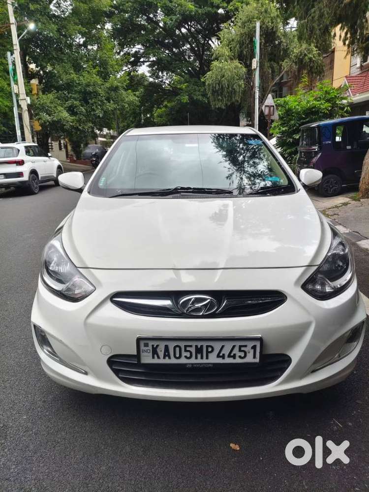 Hyundai Verna Fluidic 1.6 Vtvt Sx, 2014, Petrol