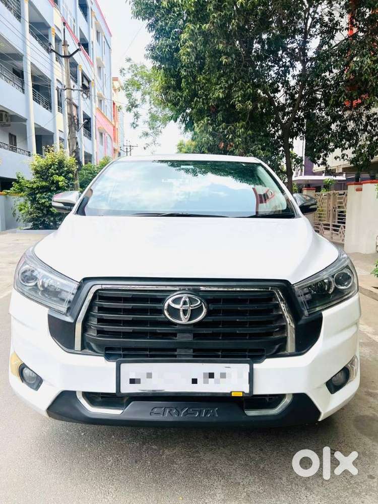 Toyota Innova Crysta 2.8z Automatic, 2016, Diesel