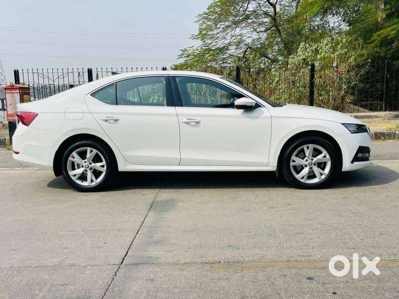 Skoda Octavia 2.0 Style Tsi At, 2022, Petrol