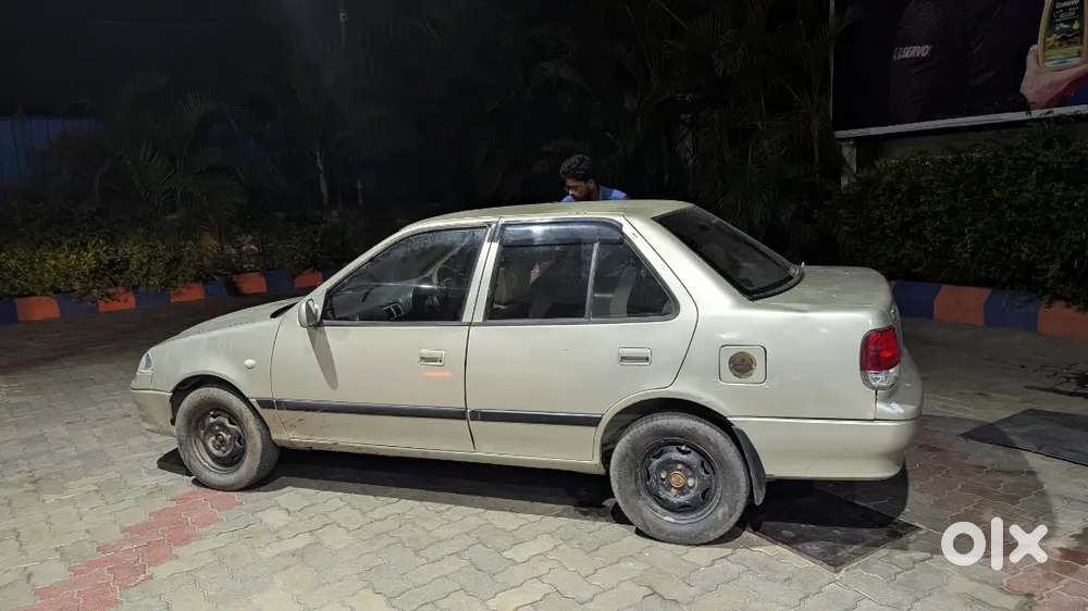 Maruti Suzuki Esteem 2007