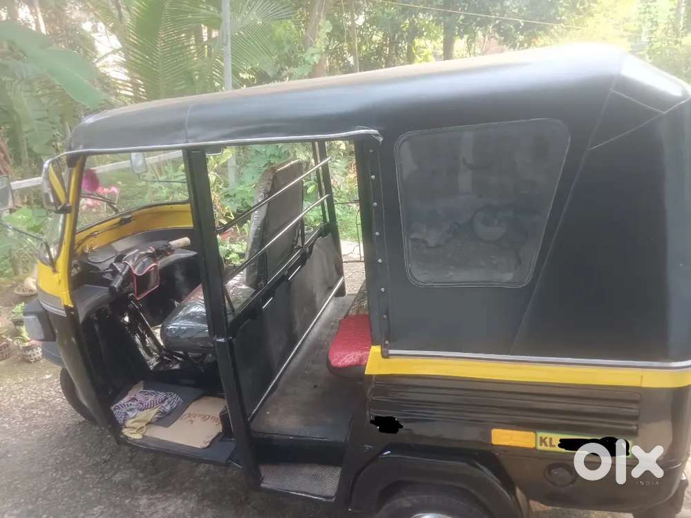 Auto-rickshaw 2009 model      price - 110000 negotiable