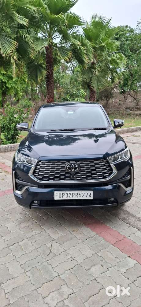Toyota Innova Hycross 2.0 Zx Hybrid 7 Str, 2024, Petrol