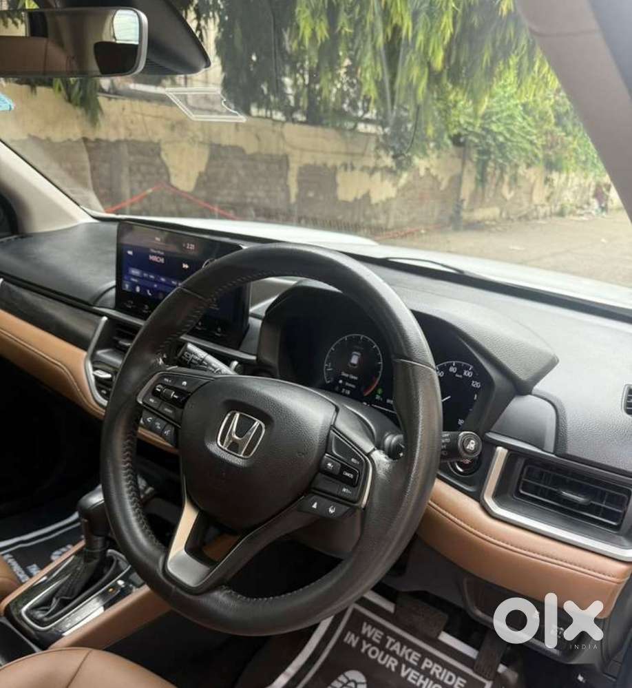 For Sale - 2025  Honda Elevate  Zx Cvt  Top Model  6500 Km