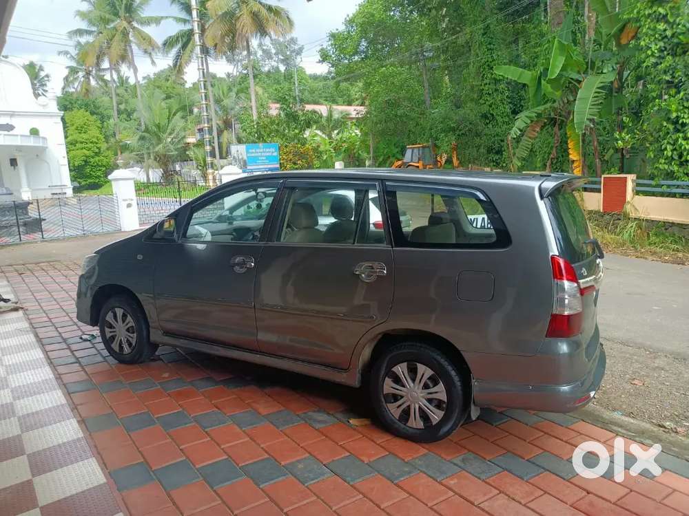 Toyota Innova 2.5 2012