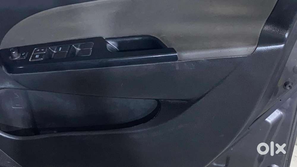 Maruti Suzuki Swift Zxi, 2017, Petrol