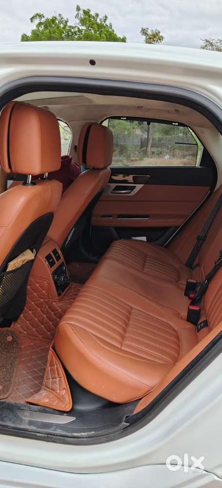 Jaguar Xf Petrol 2019