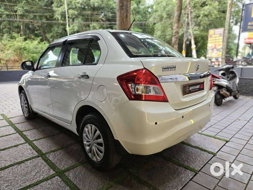 Maruti Suzuki Swift Dzire Vxi Optional, 2016, Petrol