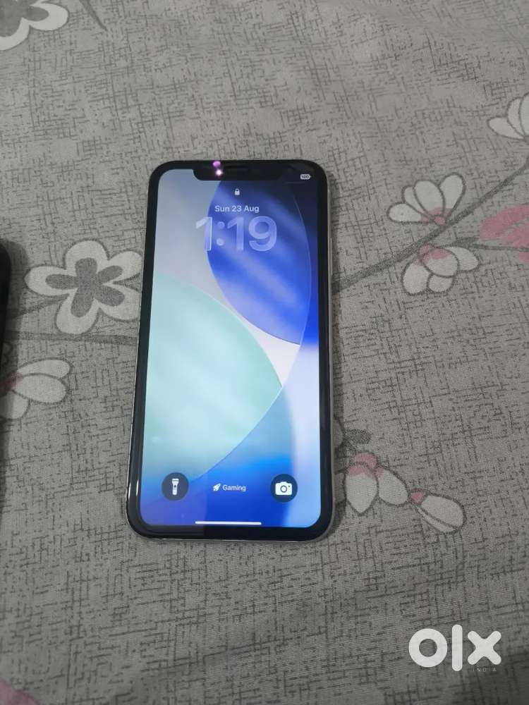 iPhone 11 100% New White Colour