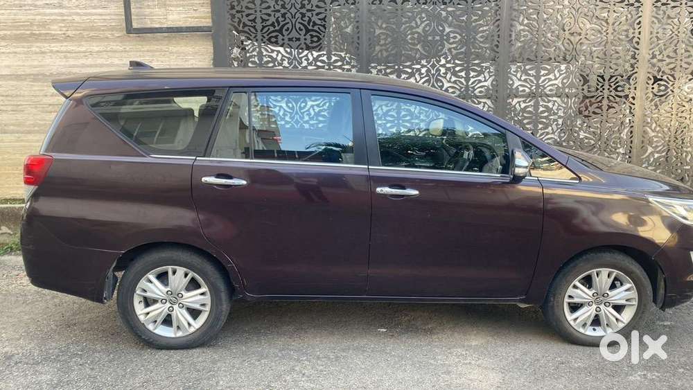 Toyota Innova Crysta 2016