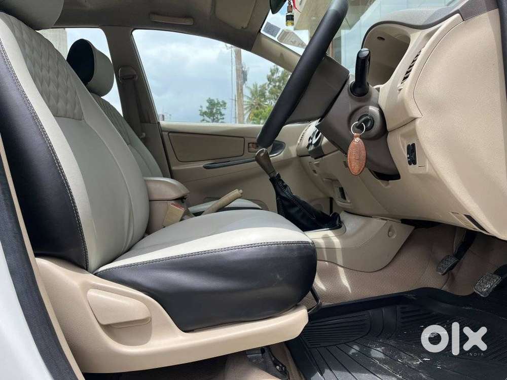 Toyota Innova 2.0 E, 2009, Petrol