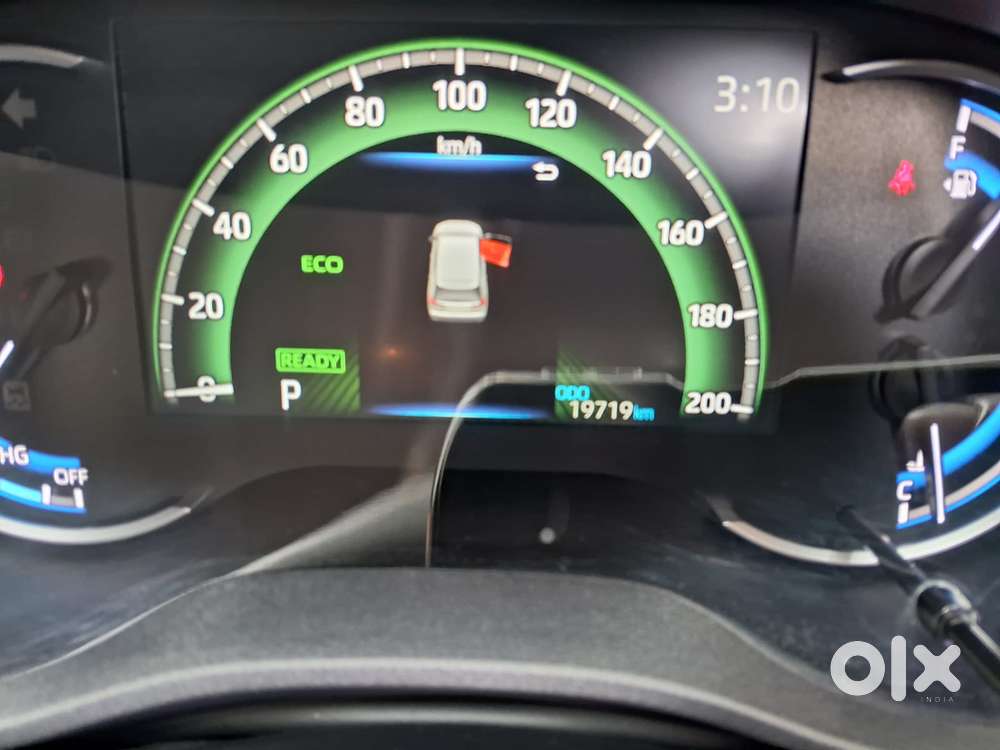Maruti Suzuki Invicto Zeta Plus 7str, 2023, Cng & Hybrids