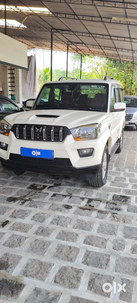 Mahindra Scorpio S10, 2015, Diesel