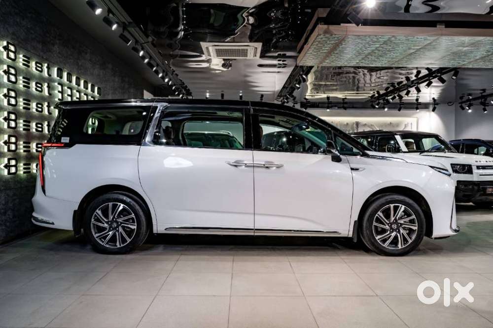 Mg M9 Ev, 2025, Electric