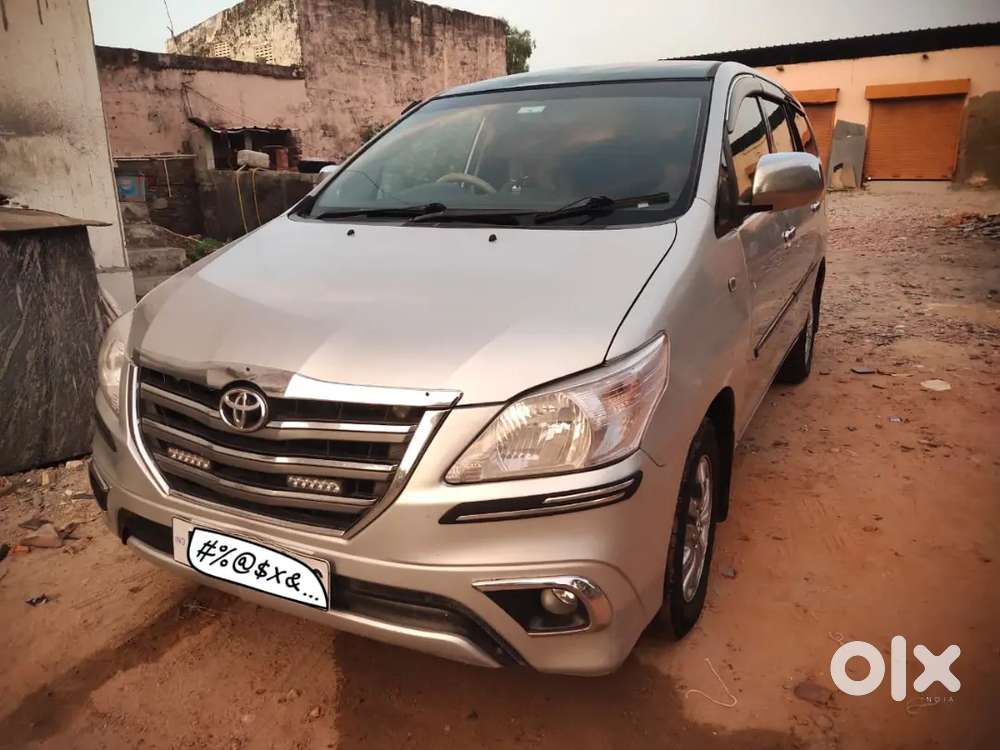 Toyota Innova 2011