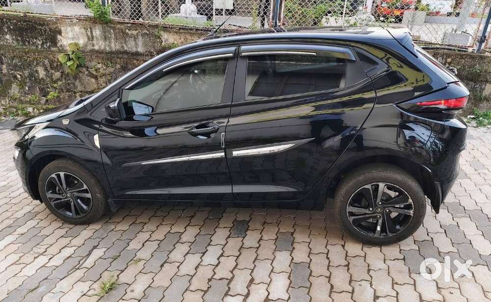 Tata Altroz 1.2 Xz Plus Rtn Dct, 2023, Petrol