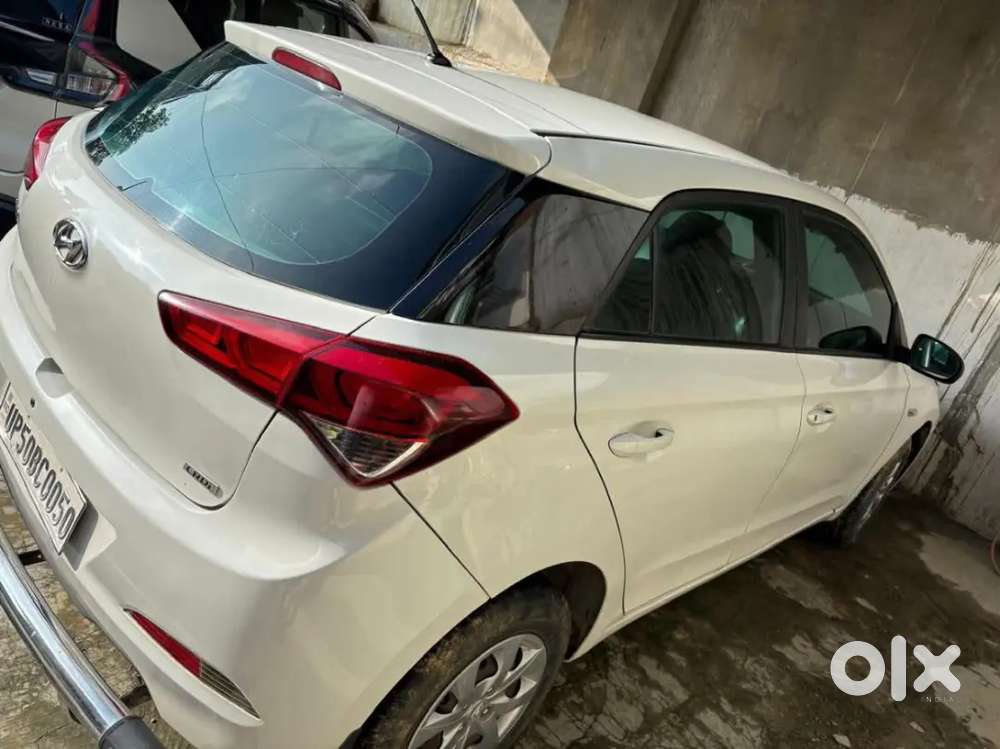 Hyundai I20 2017 Diesel 90700 Km Driven