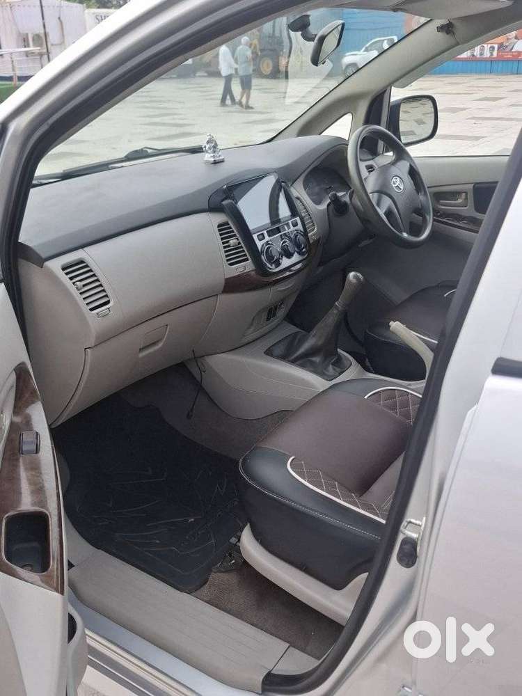 Toyota Innova 2.5 G (diesel) 8 Seater, 2013, Diesel