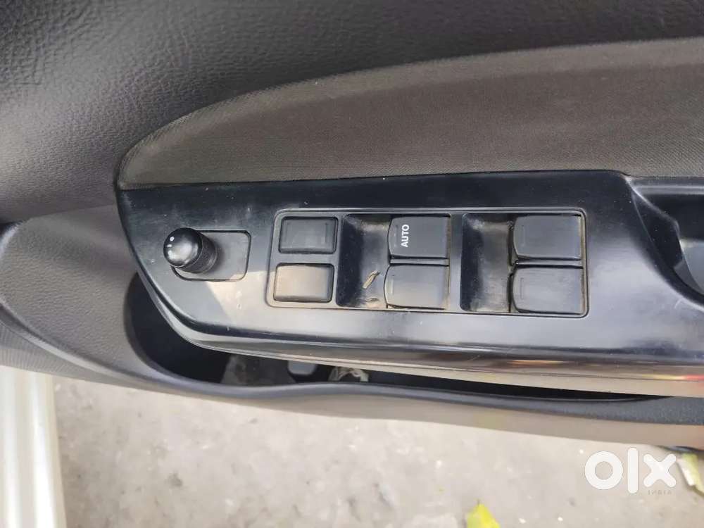Maruti Suzuki Swift Vxi 2016