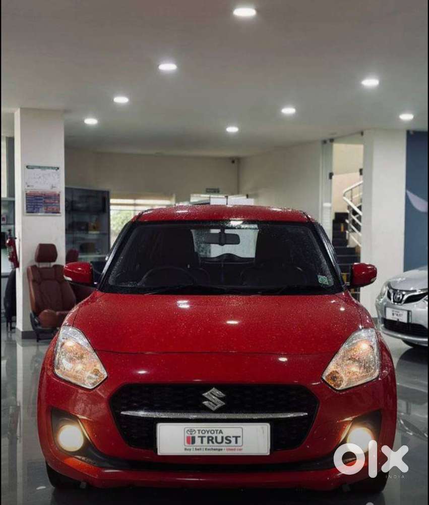 Maruti Suzuki Swift Vxi + Manual, 2022, Petrol