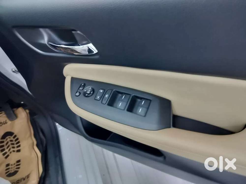 Honda City Zx Petrol Mt, 2021, Petrol