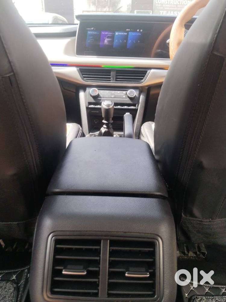 Mahindra Xuv700 2.2 Ax 5 Diesel Mt Str, 2022, Diesel