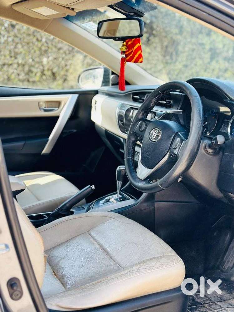 Toyota Corolla Altis 2013-2017 Vl At, 2015, Petrol