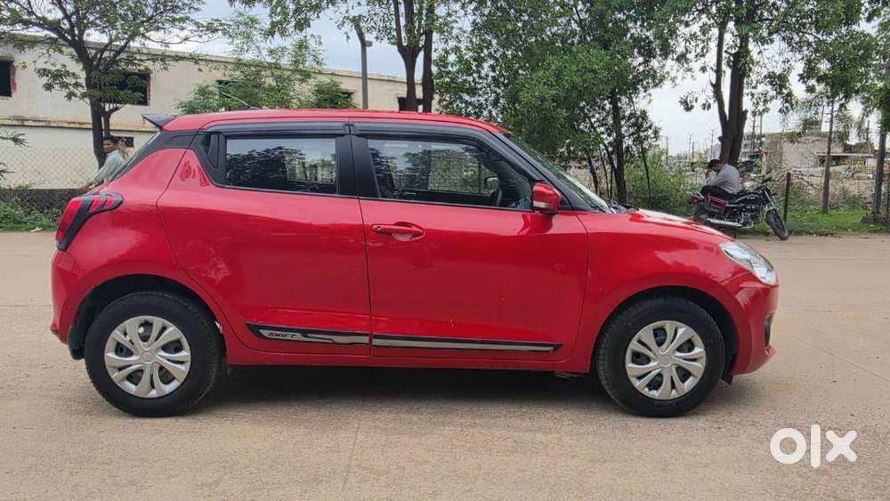Maruti Suzuki Swift Vxi Optional, 2020, Petrol