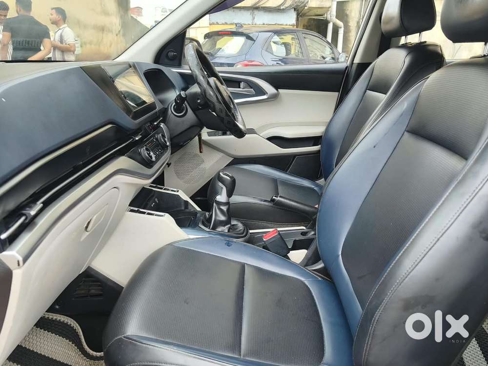 Kia Carens 1.5 Premium 7 Str, 2023, Petrol
