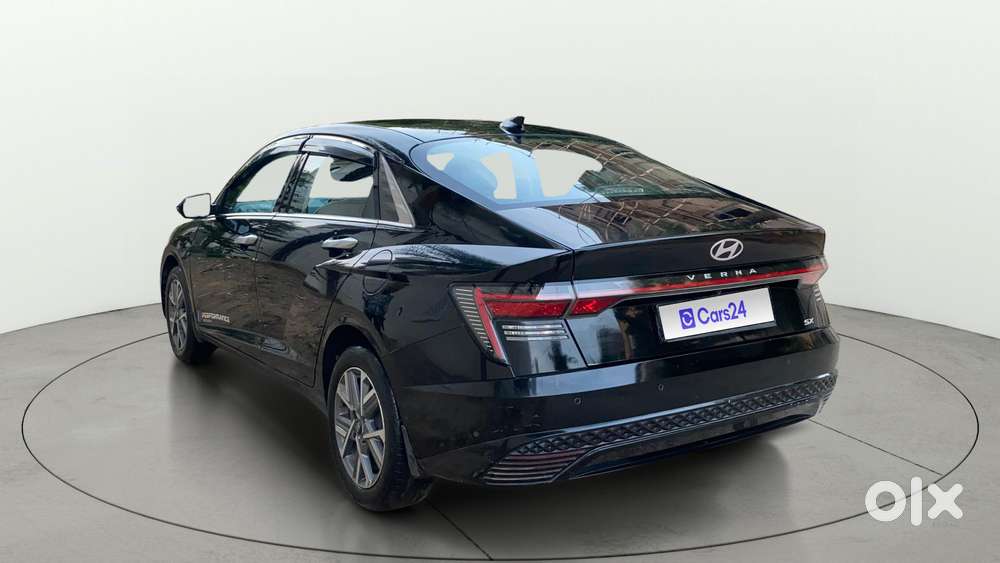 Hyundai Verna 1.5 Sx Ivt, 2023, Petrol