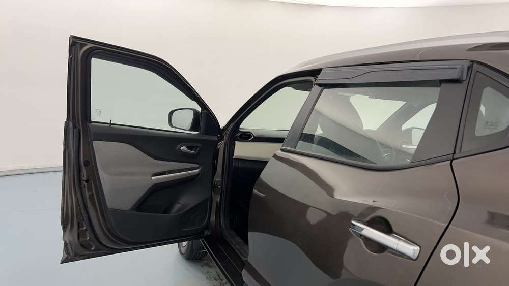 Nissan Magnite 1.0 Xv, 2023, Petrol
