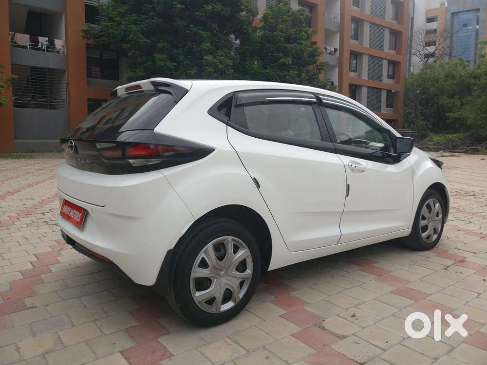 Tata Altroz, 2022, Petrol