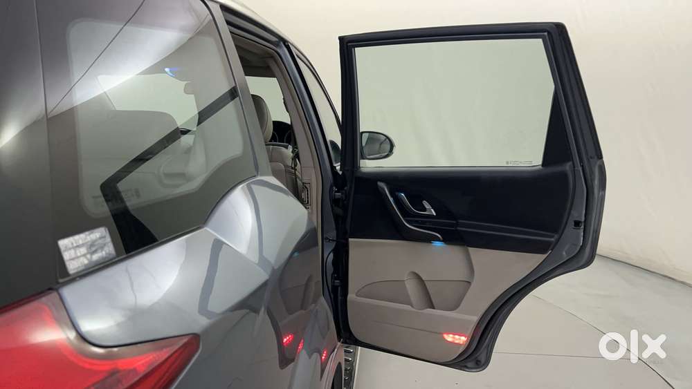 Mahindra Xuv500 W10 At, 2016, Diesel