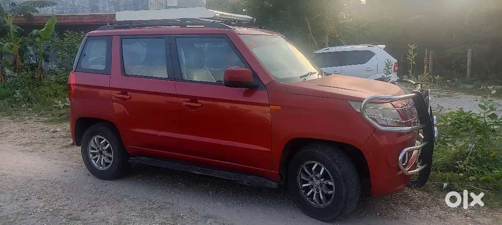 Mahindra Tuv 300 T 8 Modal