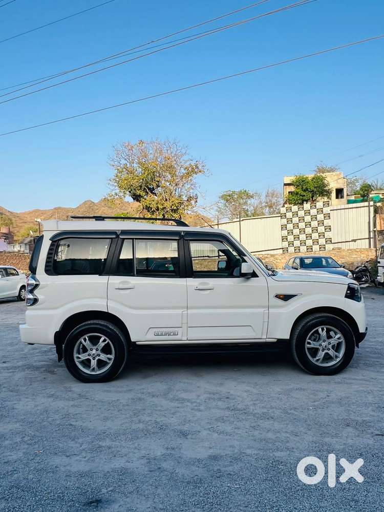 Mahindra Scorpio S10, 2016, Diesel