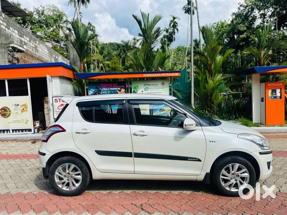 Maruti Suzuki Swift Zxi, 2014, Petrol