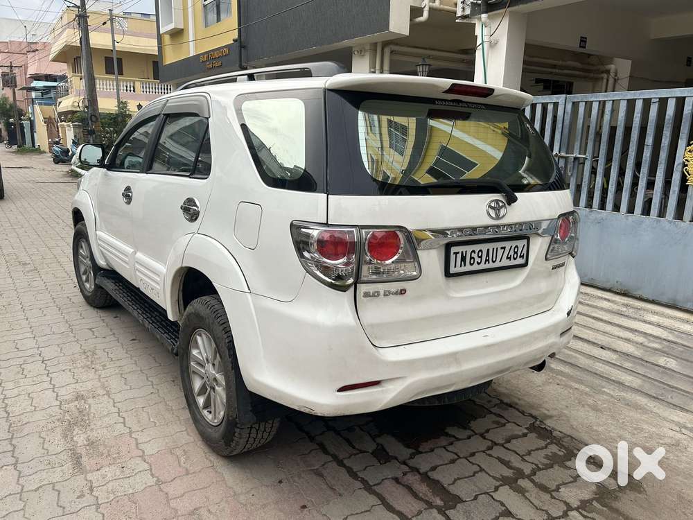 Toyota Fortuner 4x2 Manual, 2013, Diesel