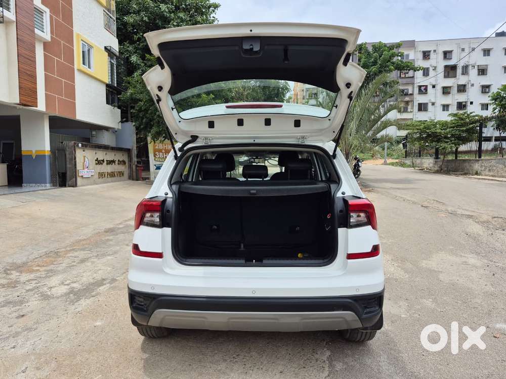 Skoda Kushaq 1.0 Tsi Ambition, 2022, Petrol