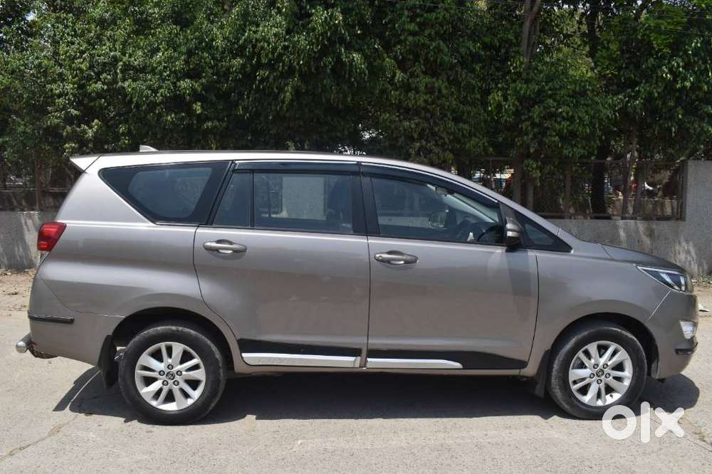 Toyota Innova Crysta 2.4 G Mt, 2017, Diesel
