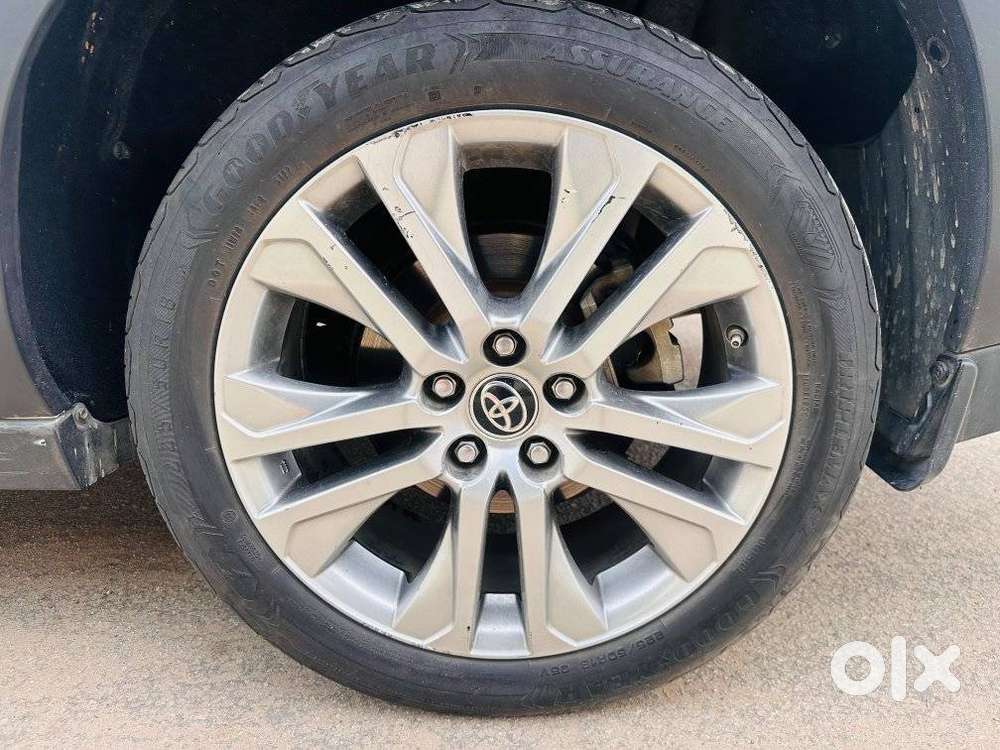 Toyota Innova Hycross 2.0 ZX (O) Hybrid 7 STR, 2023, Petrol