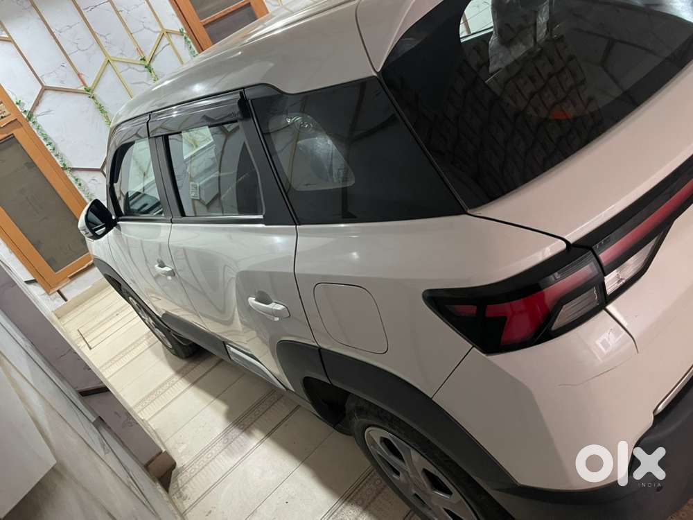 Maruti Suzuki Brezza 2023 Petrol ( Like New Condition) 31000 Km Driven