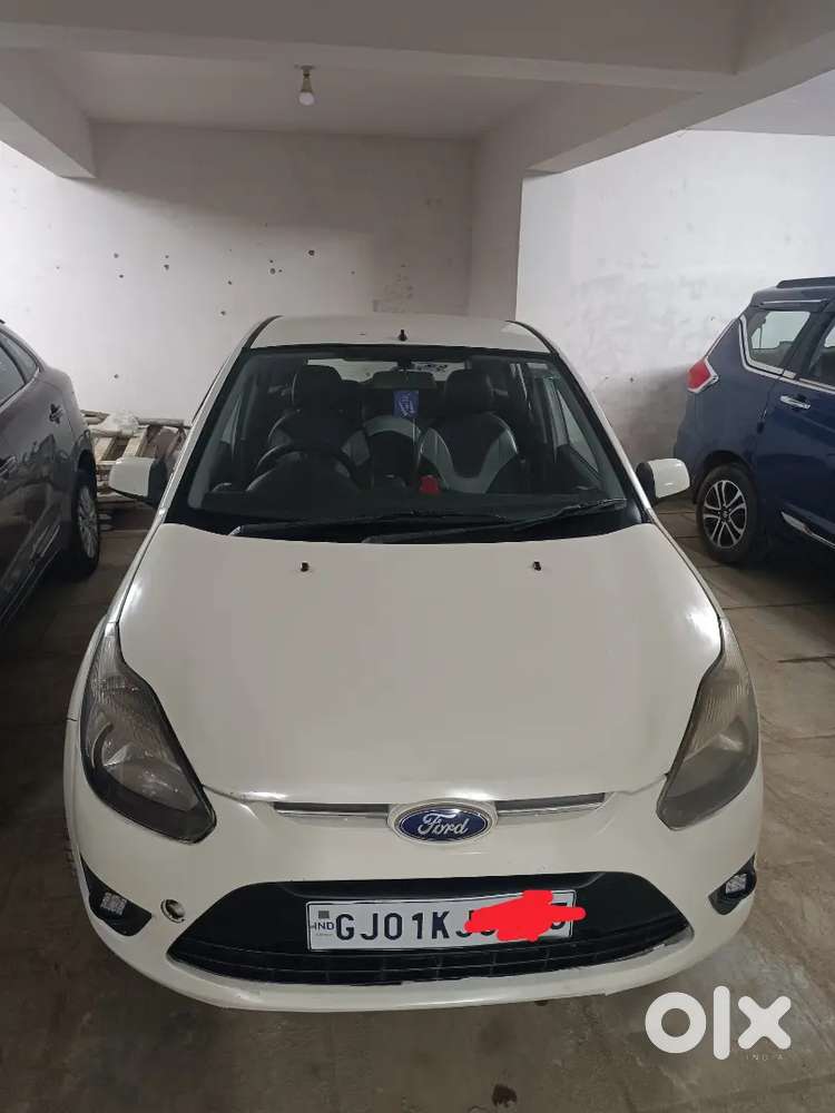 Ford Figo 2011 Petrol + Cng Manual