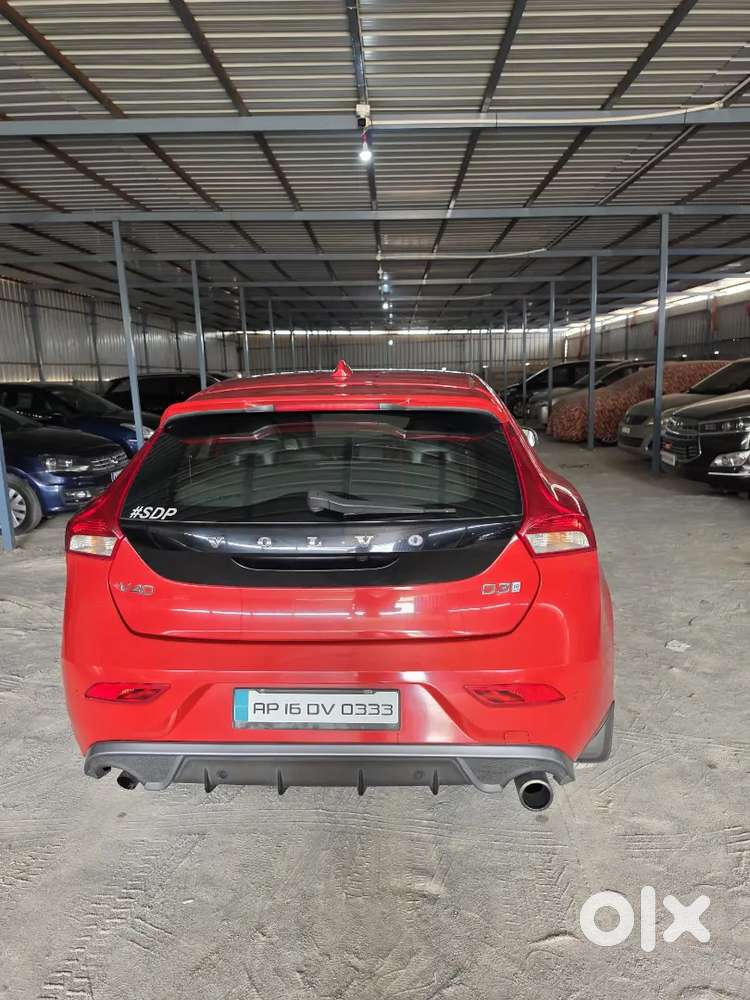 Volvo V40 2017 Diesel 97000 Km Driven. Neatly Maintained