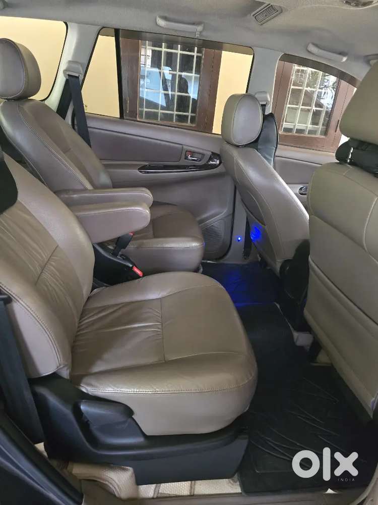 Toyota Innova 2015 Diesel 175000 Km Driven