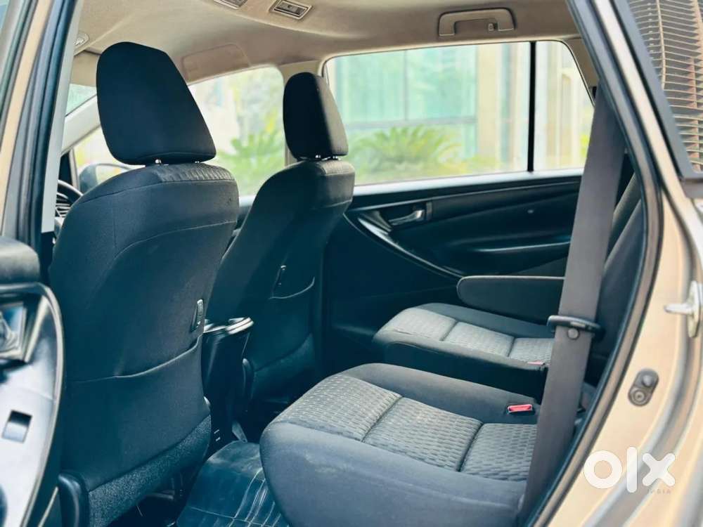 Toyota Innova Crysta [2020-ongoing] 2.4 Gx 7 Str, 2019, Diesel