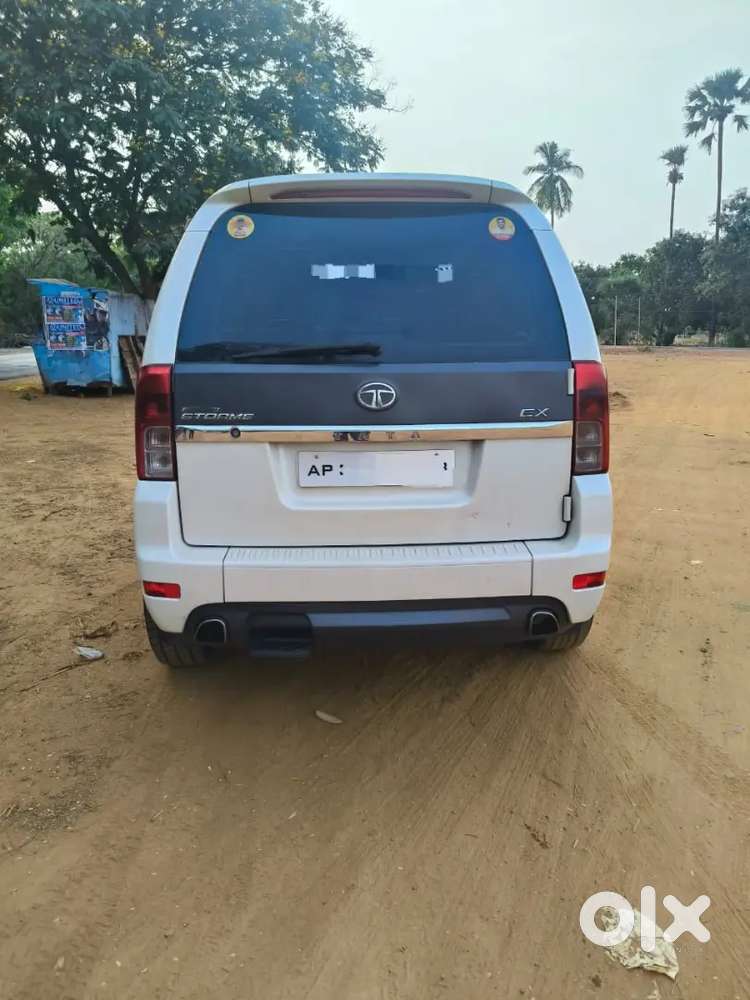 Tata Safari Storme 2015 Diesel Well Maintained